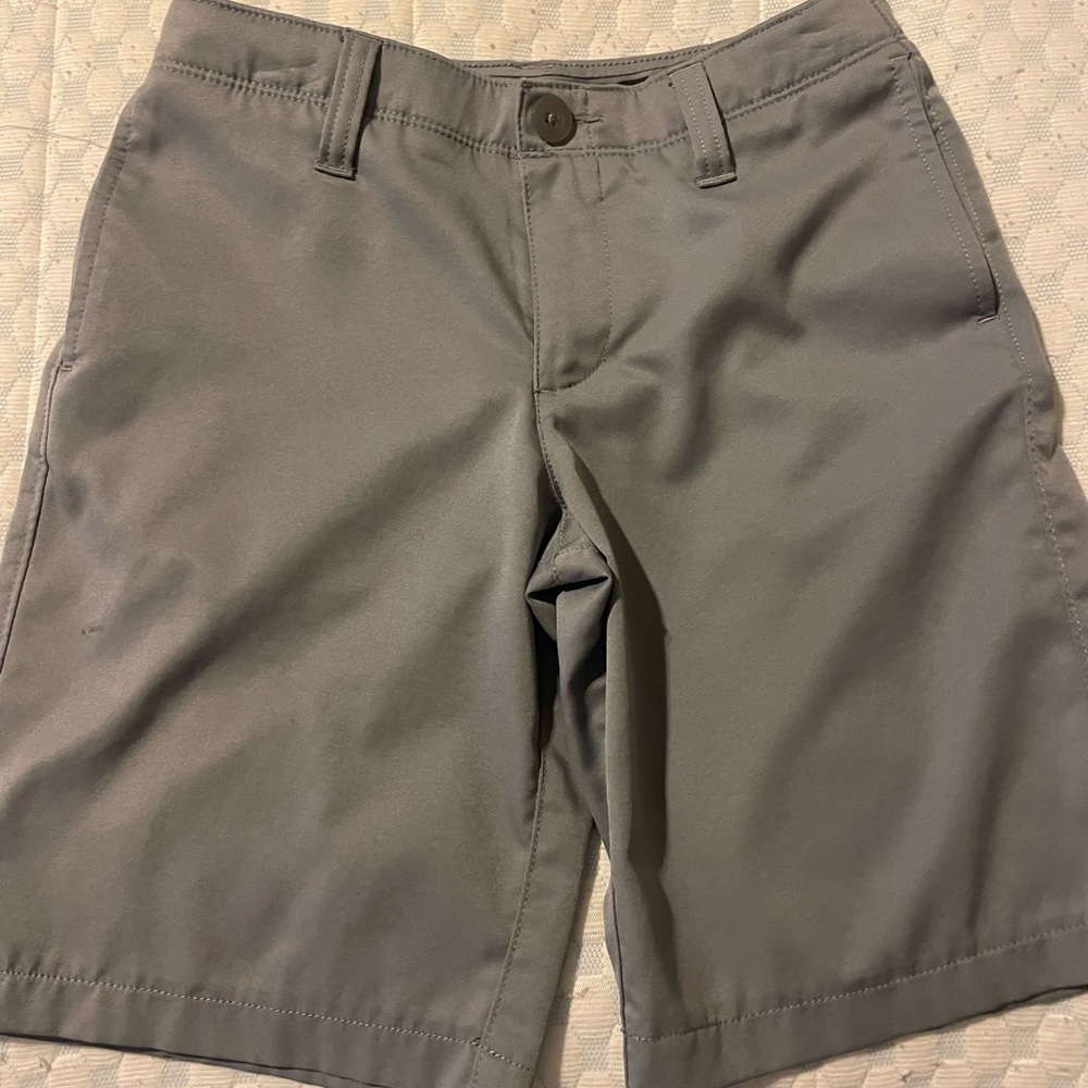Under Armour Boys Gray Athletic Shorts